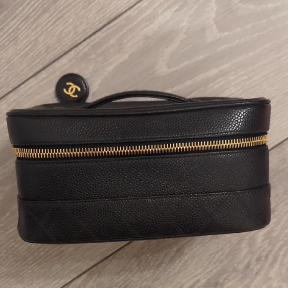 CHANEL Vintage Black Caviar Leather Vanity Pouch Top Handle - Picture 1 of 13